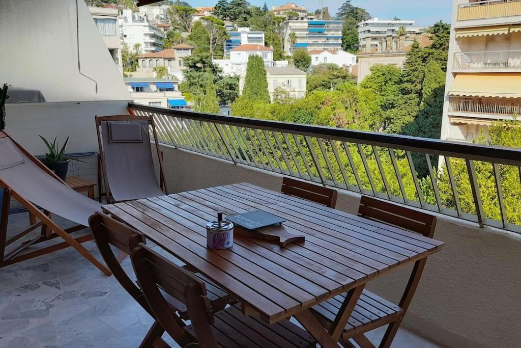 Proche Croisette Avec Parking Et Climatisation Daire